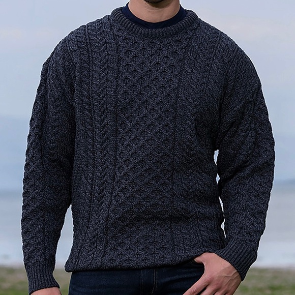 RUE SAINT-PATRICK NWT 100% WORSTED WOOL CREWNECK MIDNIGHT BLUE SWEATER. SIZE XL - Picture 3 of 8